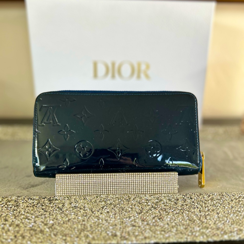 Louis Vuitton Zippy Wallet Vernis Blue - Picture 1 of 7